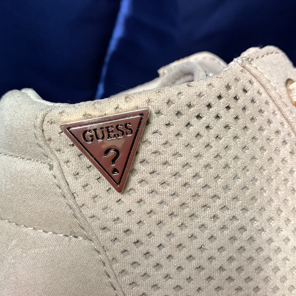 Guess Shoes - Picture 10 of 10